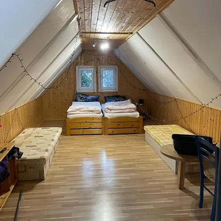 Vevericka アパート